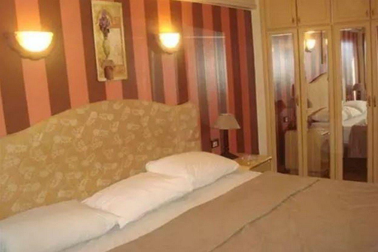 Oasis Hotel Heliopolis Kair Zewnętrze zdjęcie